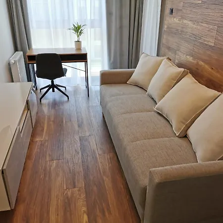 Zajezdnia Wrzeszcz Apartamento *