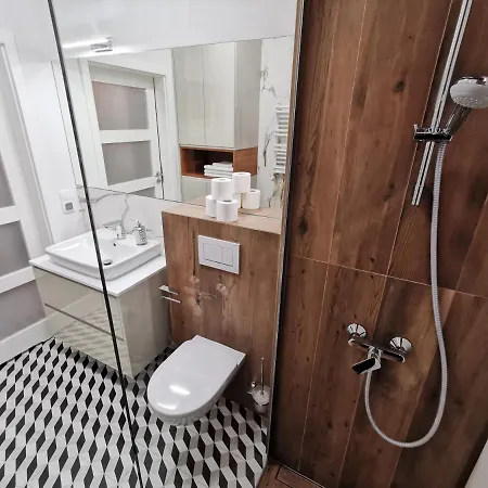 Zajezdnia Wrzeszcz Apartamento *